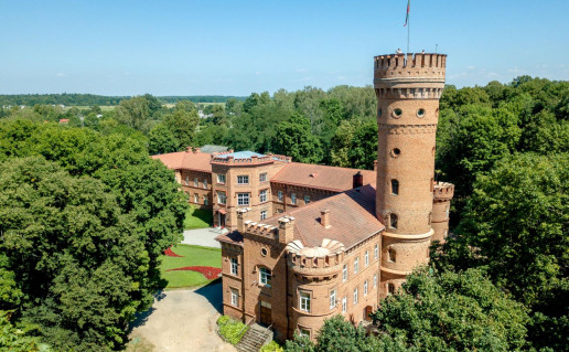 10_Raudones pilis_1.jpg